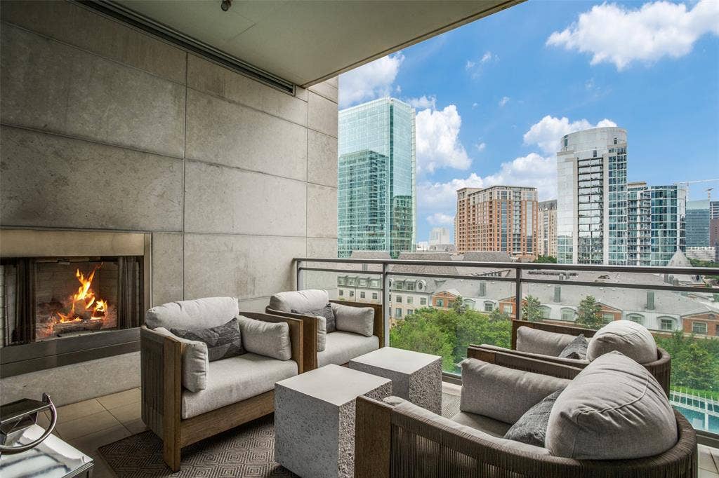 2900 Mckinnon Street, #601, Dallas, TX 75201 2900 Mckinnon Street, #601, Dallas, TX 75201