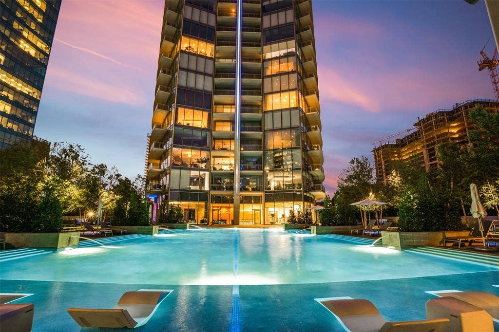 2900 Mckinnon Street, #601, Dallas, TX 75201 2900 Mckinnon Street, #601, Dallas, TX 75201