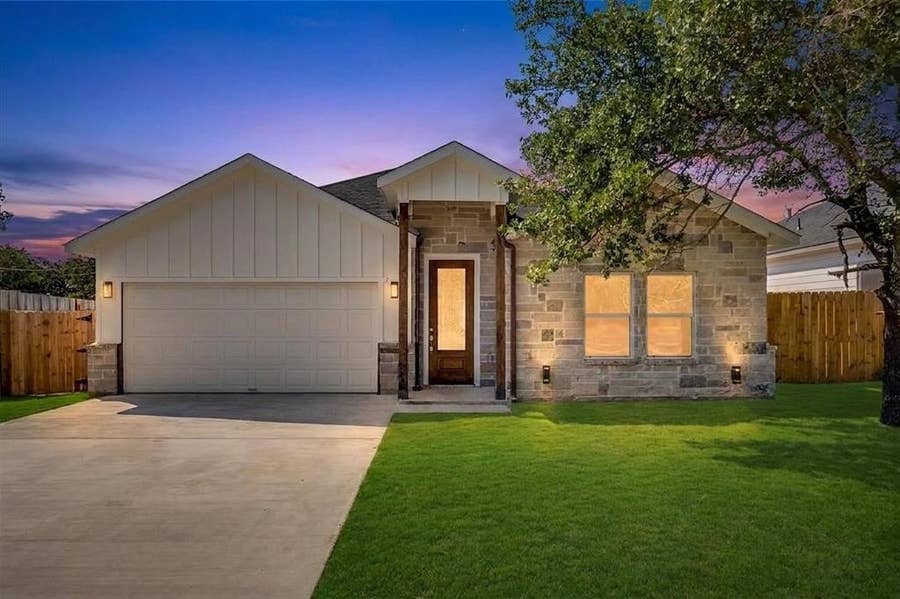Property photo for 5912 Tin Top Highway, Granbury, TX
