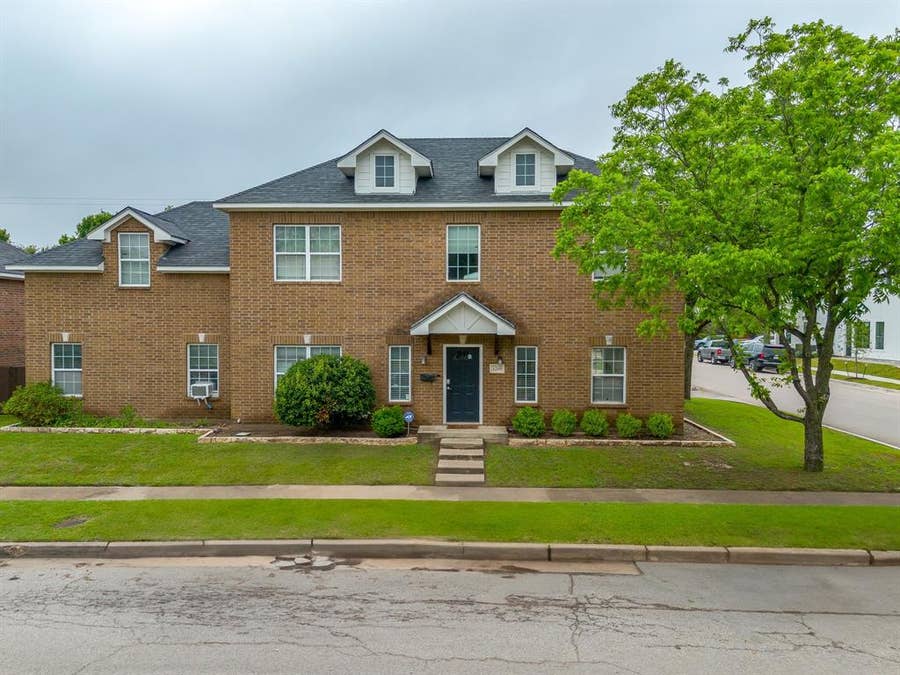 Property photo for 3200 Lubbock Avenue, Fort Worth, TX