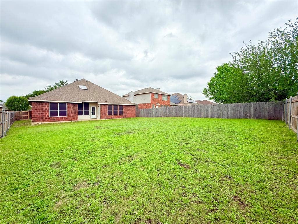 536 Pinnacle Drive, Cedar Hill, TX 75104
