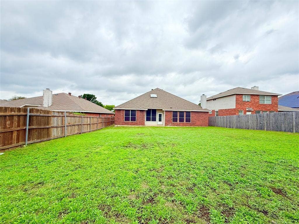 536 Pinnacle Drive, Cedar Hill, TX 75104