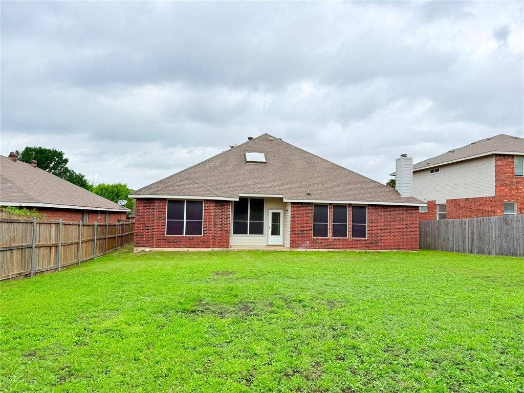 536 Pinnacle Drive, Cedar Hill, TX 75104