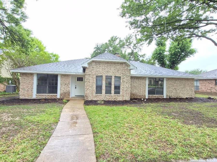 Property photo for 5117 Vera Cruz Drive, Garland, TX