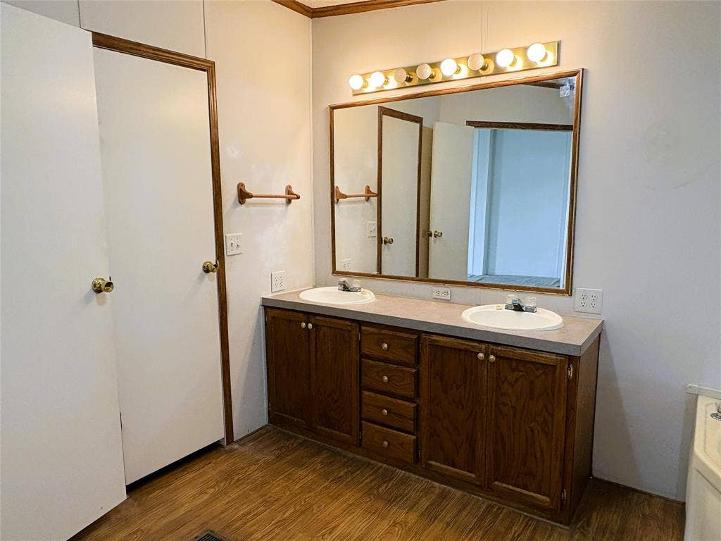 204 Causeway Cove, Seven Points, TX 75143 204 Causeway Cove, Seven Points, TX 75143
