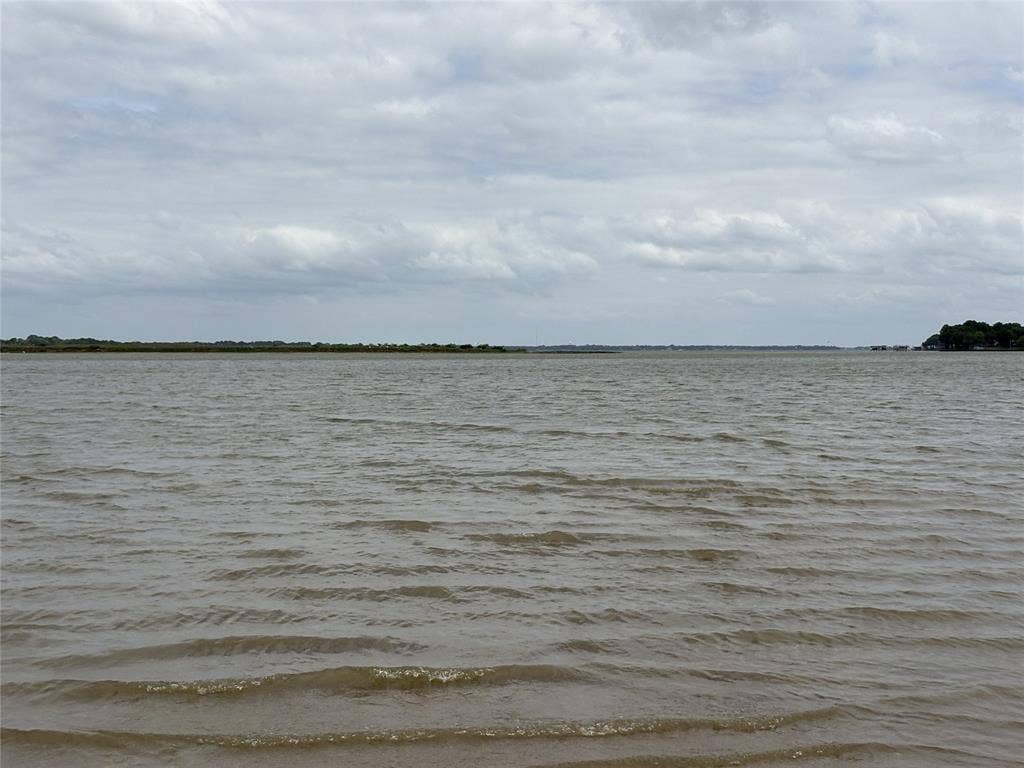 204 Causeway Cove, Seven Points, TX 75143 204 Causeway Cove, Seven Points, TX 75143