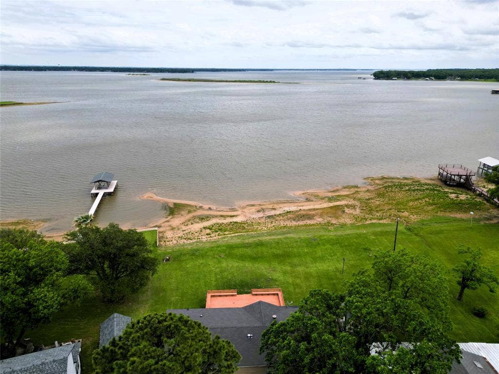 204 Causeway Cove, Seven Points, TX 75143 204 Causeway Cove, Seven Points, TX 75143