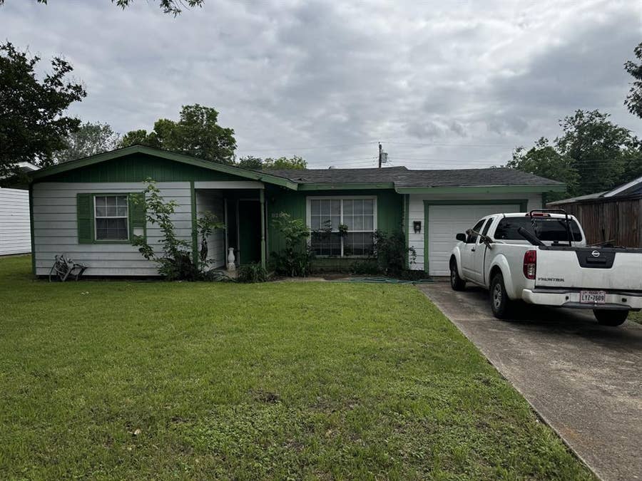 Property photo for 2618 Hearthstone Drive, Farmers Branch, TX