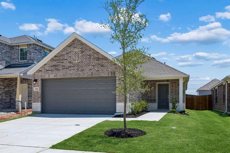 Property photo for 711 Springwell Drive, Princeton, TX