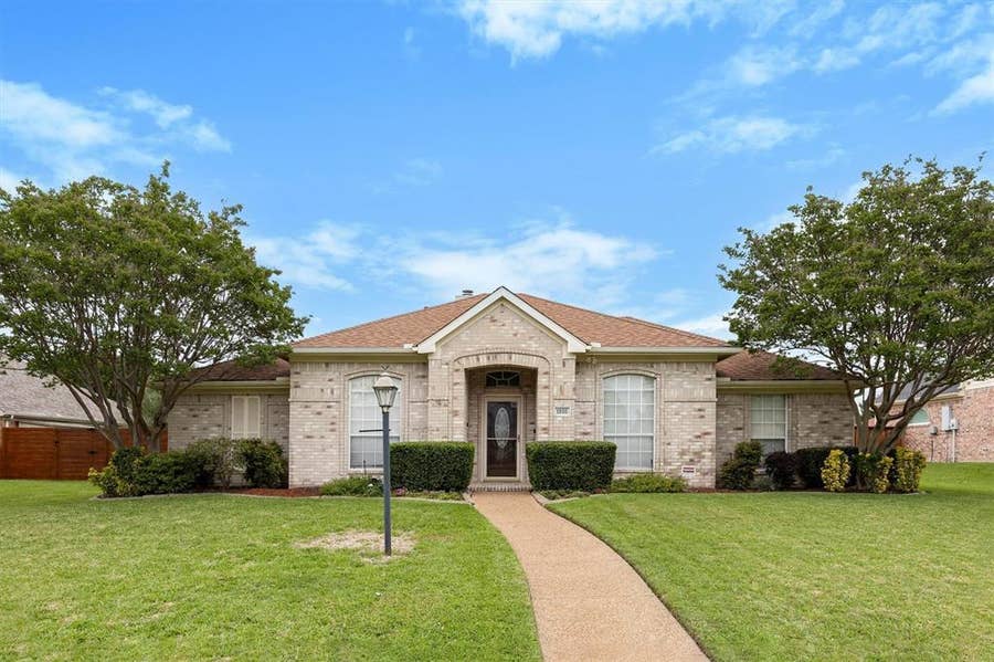 Property photo for 1205 Wicklow Lane, Garland, TX