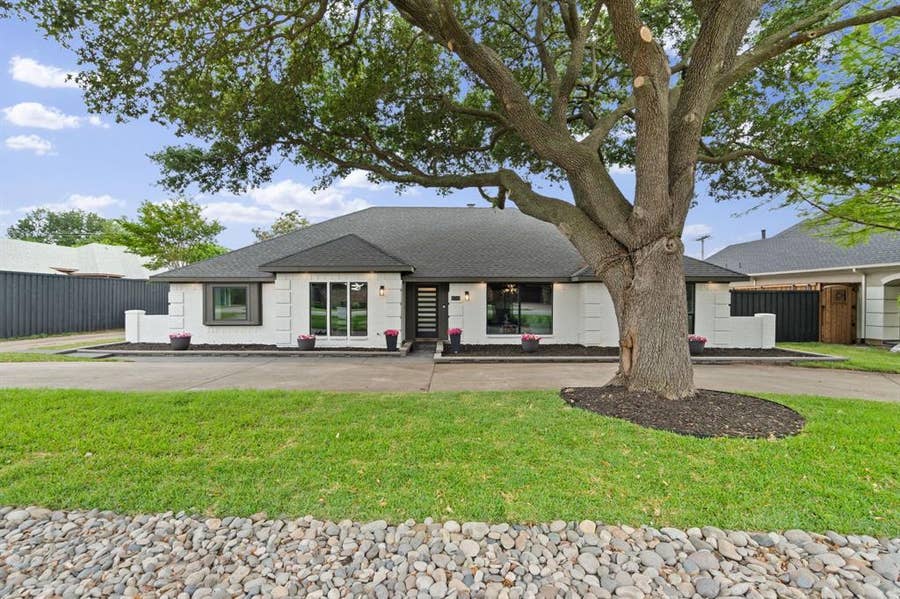 Property photo for 6606 Sawmill Road, Dallas, TX