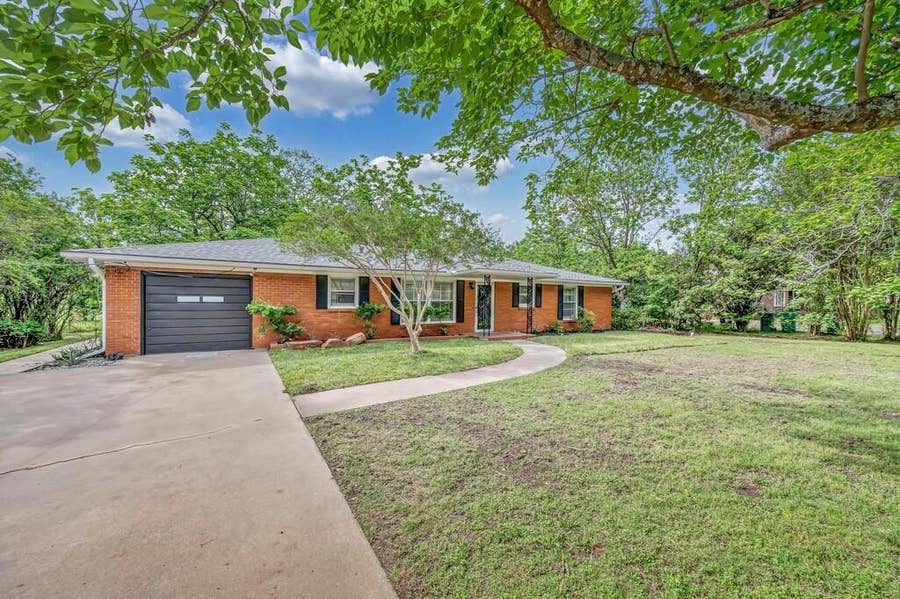 Property photo for 311 E Newland, Robinson, TX
