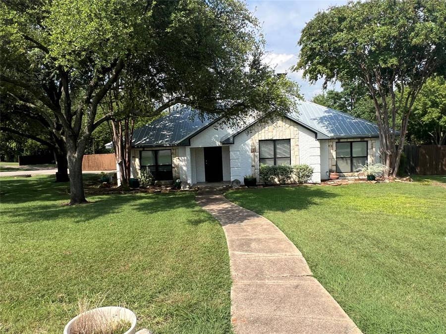 Property photo for 6201 Baymar Lane, Dallas, TX