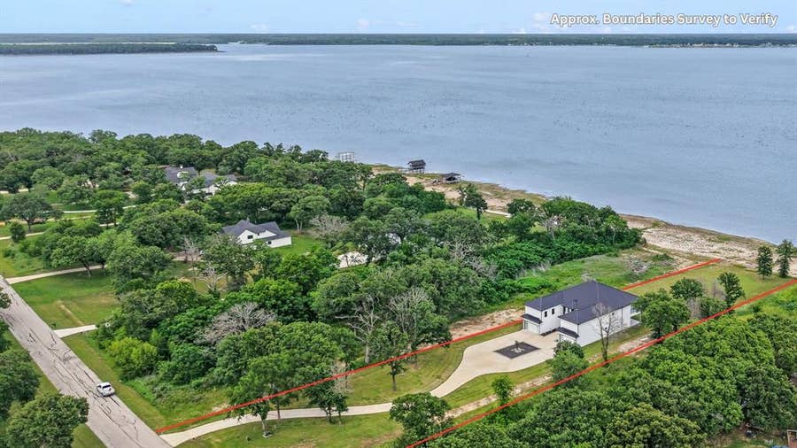 Property photo for 8983 Southern Shore Court, Kemp, TX