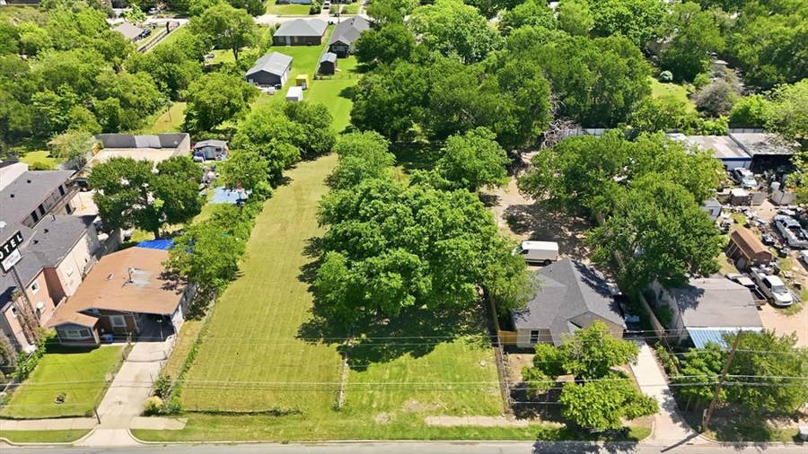 Property photo for 4022 N Westmoreland Road, Dallas, TX