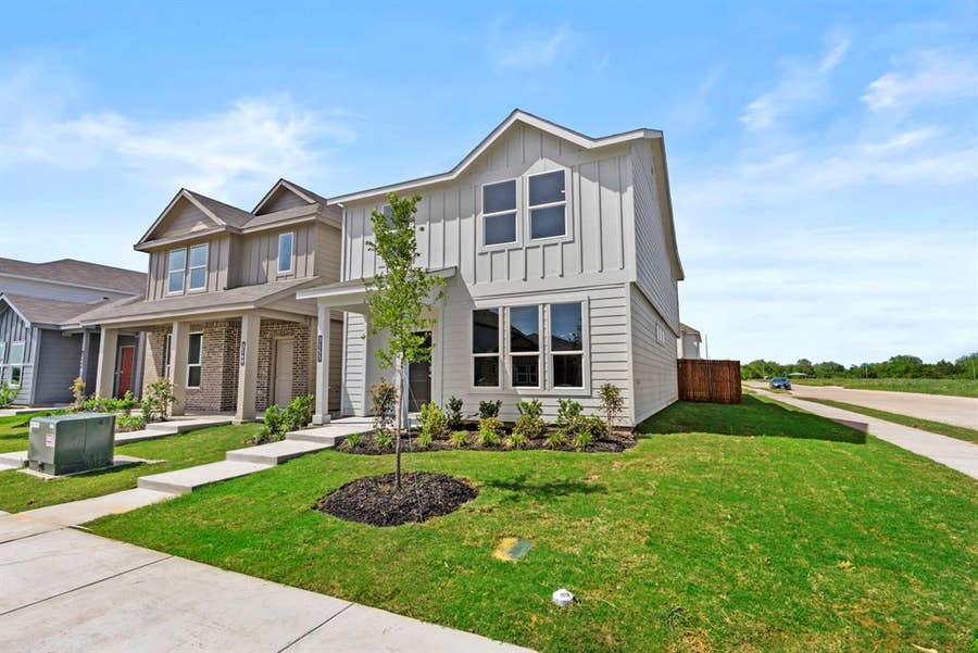 Property photo for 3153 Maple Orchard Lane, Fort Worth, TX
