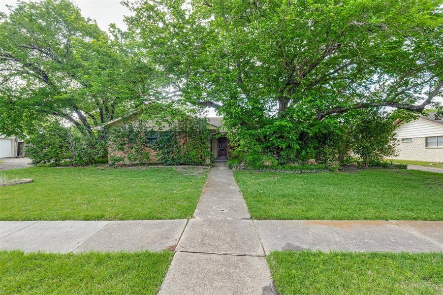 Property photo for 3120 Sombrero Drive, Dallas, TX