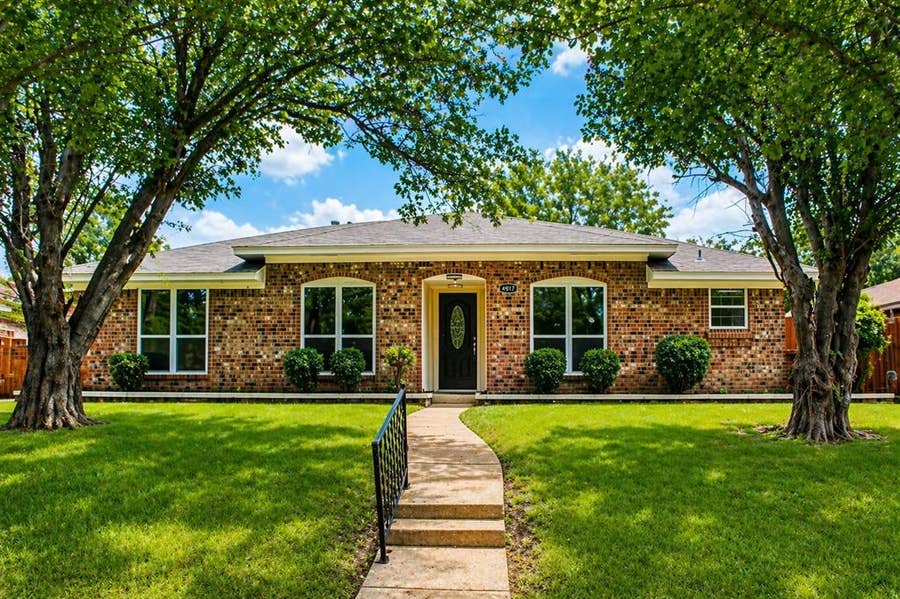Property photo for 4917 Willowhaven Circle, Garland, TX