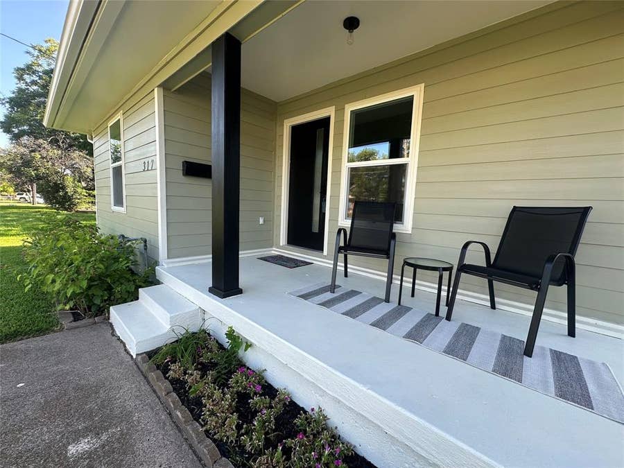 Property photo for 317 S Walker Street, Mesquite, TX