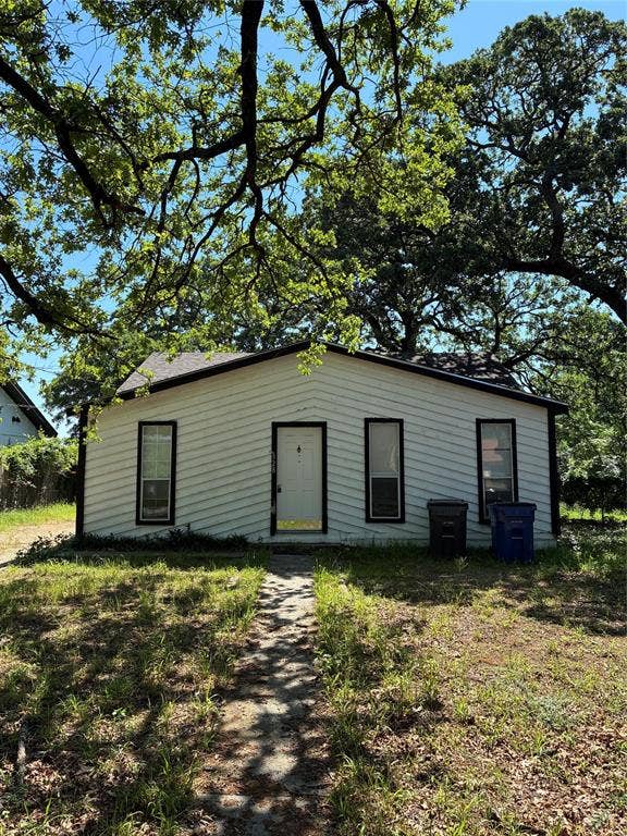 Property photo for 2928 Hiawatha Trail, Lake Worth, TX