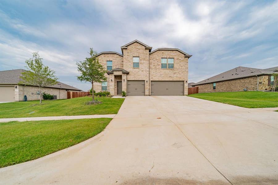 Property photo for 1229 Windsong Drive, Cedar Hill, TX