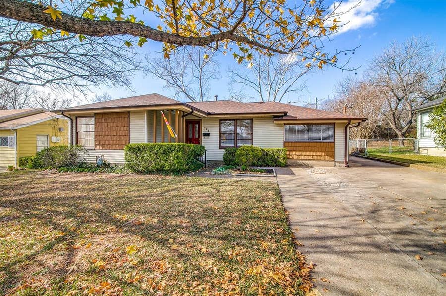 Property photo for 214 S Clark Street, Rockwall, TX