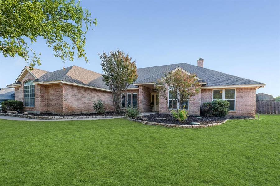 Property photo for 3905 Bonita Court, Granbury, TX