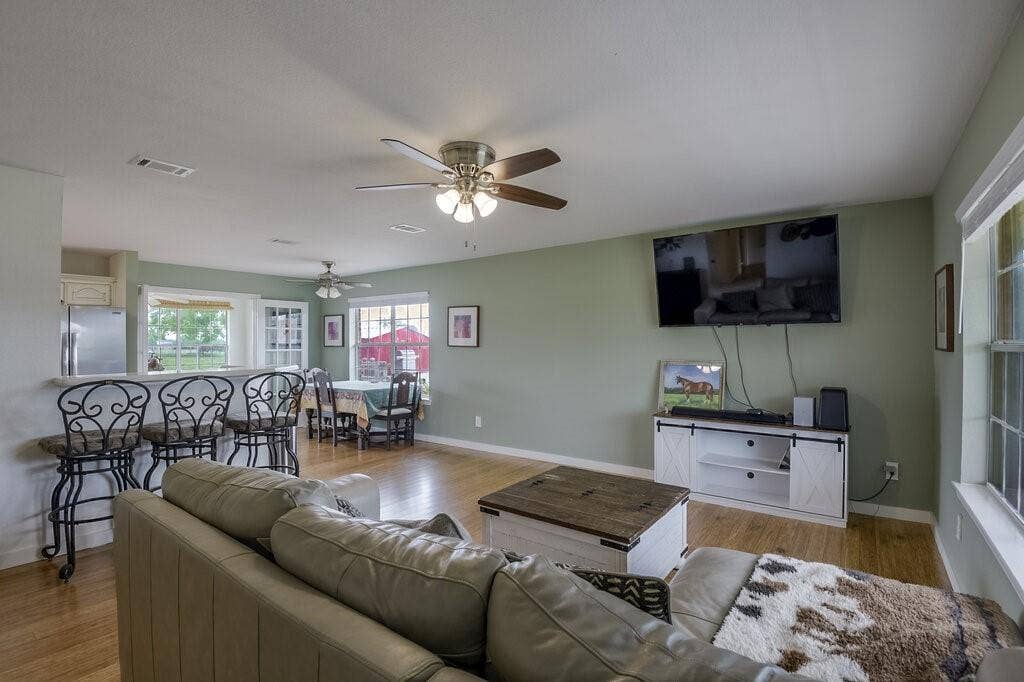 339 Meadow Lane, Red Oak, TX 75154 339 Meadow Lane, Red Oak, TX 75154