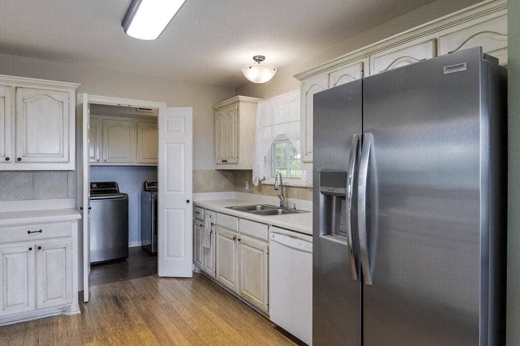 339 Meadow Lane, Red Oak, TX 75154 339 Meadow Lane, Red Oak, TX 75154