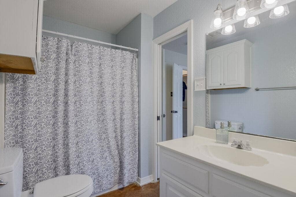 339 Meadow Lane, Red Oak, TX 75154 339 Meadow Lane, Red Oak, TX 75154