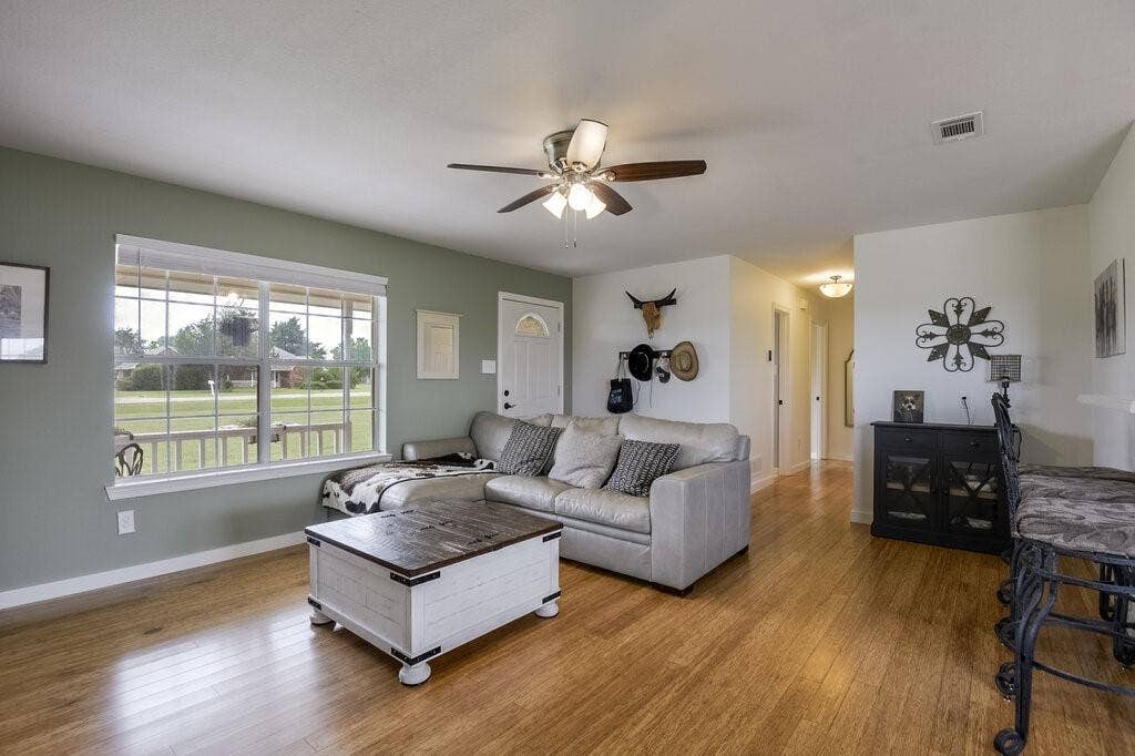 339 Meadow Lane, Red Oak, TX 75154 339 Meadow Lane, Red Oak, TX 75154