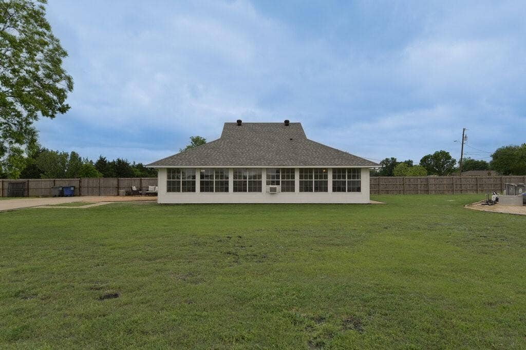 339 Meadow Lane, Red Oak, TX 75154 339 Meadow Lane, Red Oak, TX 75154