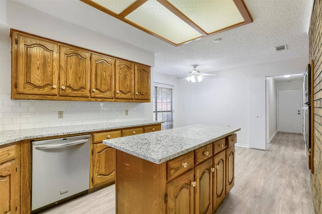1931 Silver Creek Place, Duncanville, TX 75137 1931 Silver Creek Place, Duncanville, TX 75137