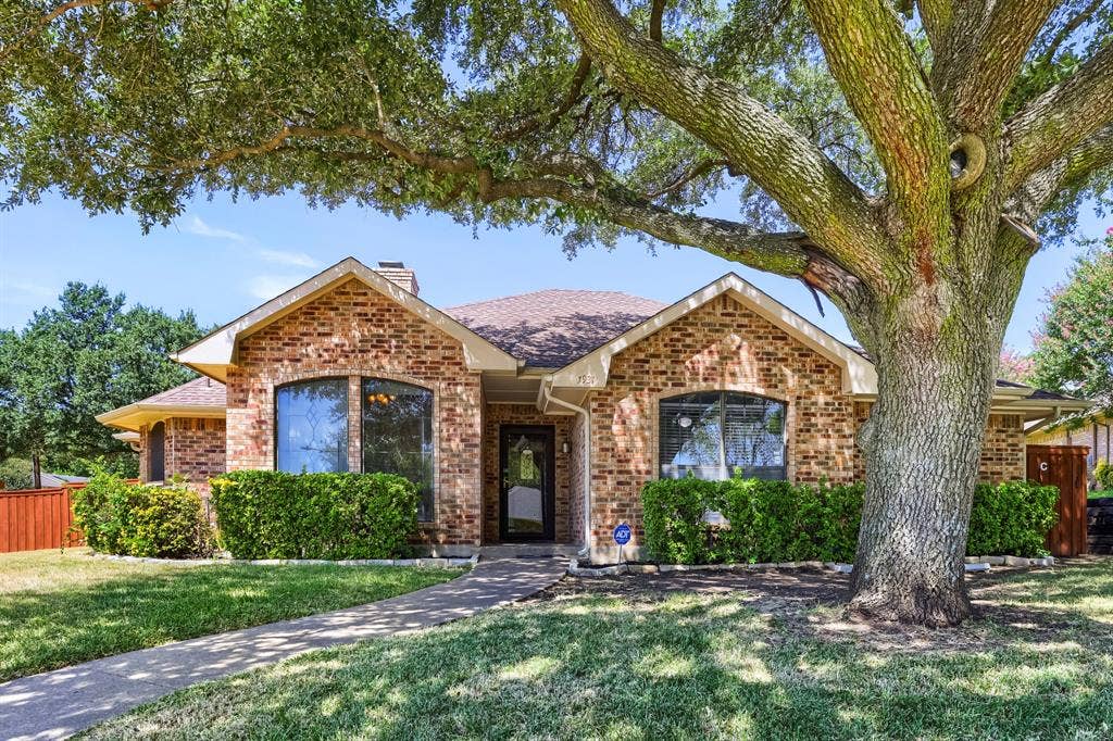 1931 Silver Creek Place, Duncanville, TX 75137 1931 Silver Creek Place, Duncanville, TX 75137