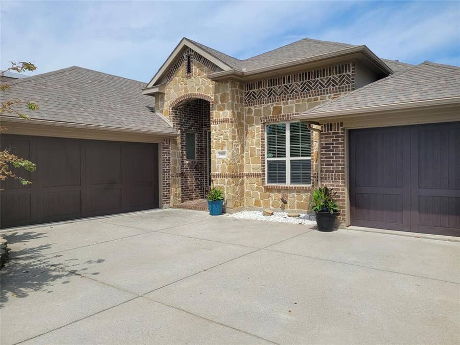 Property photo for 1909 Maggis Meadow Lane, Rowlett, TX