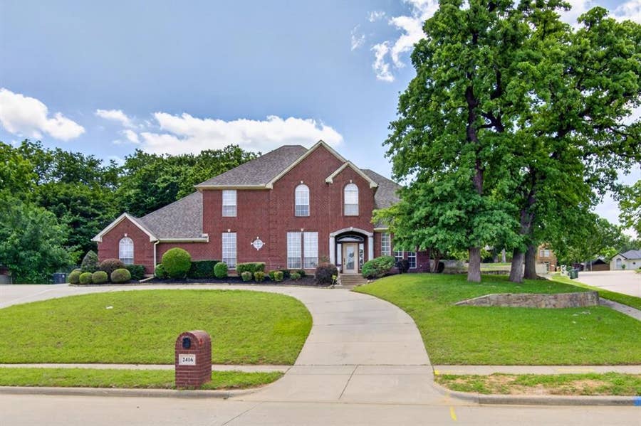 Property photo for 2416 PARK RUN DRIVE, Arlington, TX