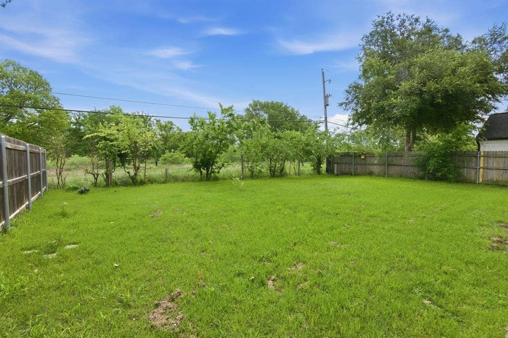 6908 Quail Meadow Drive, Watauga, TX 76148 6908 Quail Meadow Drive, Watauga, TX 76148