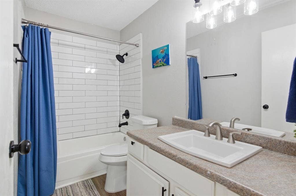 6908 Quail Meadow Drive, Watauga, TX 76148 6908 Quail Meadow Drive, Watauga, TX 76148