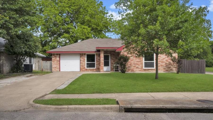 Property photo for 535 Jean Drive, Seagoville, TX
