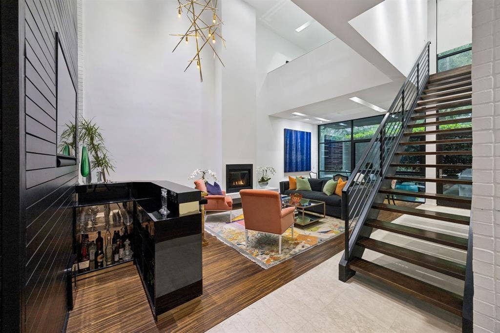 4321 Travis Street, Dallas, TX 75205 4321 Travis Street, Dallas, TX 75205