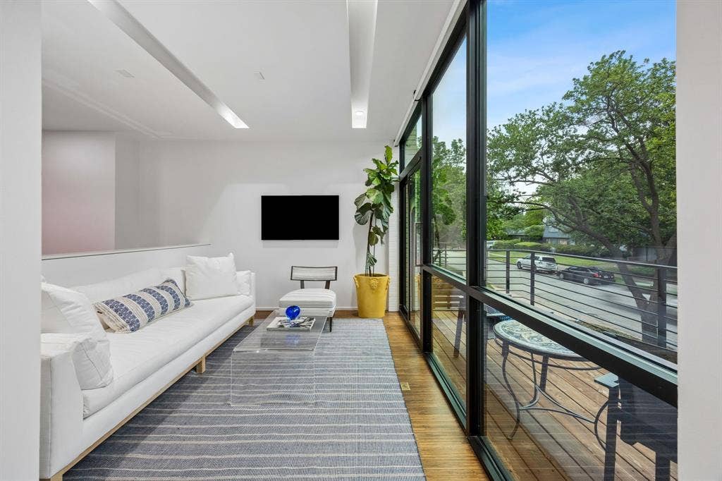 4321 Travis Street, Dallas, TX 75205 4321 Travis Street, Dallas, TX 75205