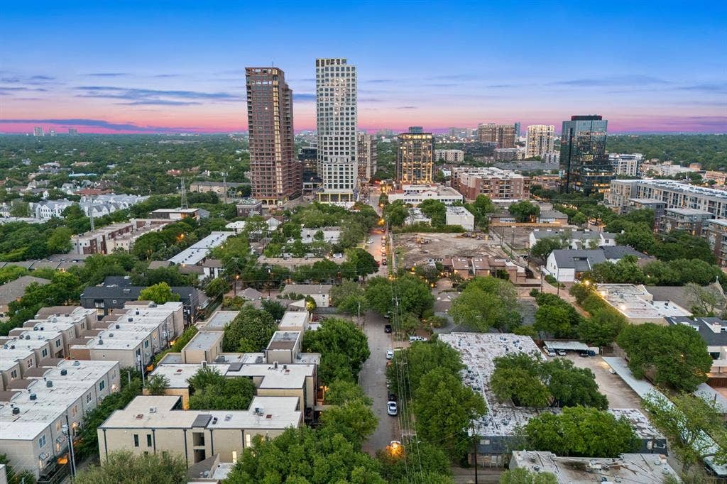 4321 Travis Street, Dallas, TX 75205 4321 Travis Street, Dallas, TX 75205