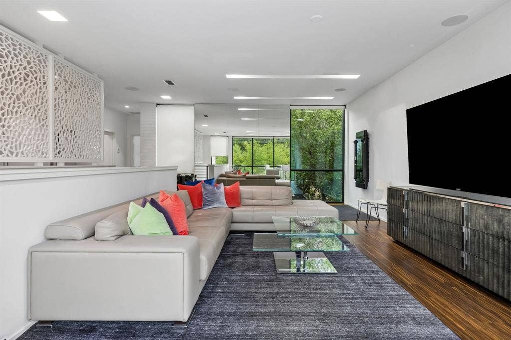 4321 Travis Street, Dallas, TX 75205 4321 Travis Street, Dallas, TX 75205