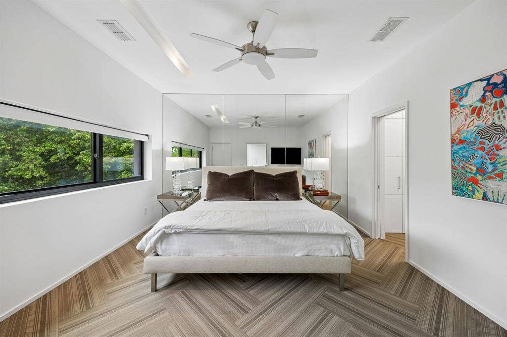 4321 Travis Street, Dallas, TX 75205 4321 Travis Street, Dallas, TX 75205