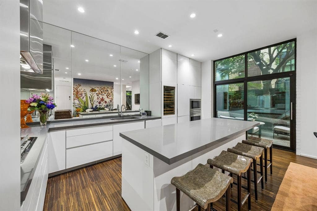 4321 Travis Street, Dallas, TX 75205 4321 Travis Street, Dallas, TX 75205
