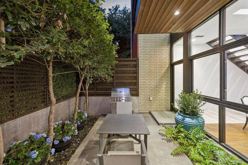 4321 Travis Street, Dallas, TX 75205 4321 Travis Street, Dallas, TX 75205