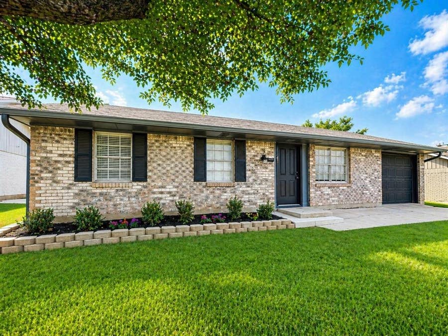 Property photo for 409 Starling Drive, Mesquite, TX
