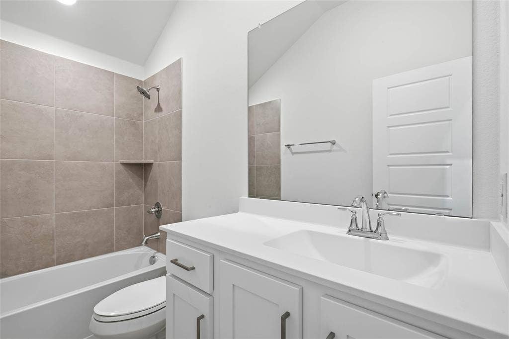 4624 Commack Drive, Fort Worth, TX 76135 4624 Commack Drive, Fort Worth, TX 76135