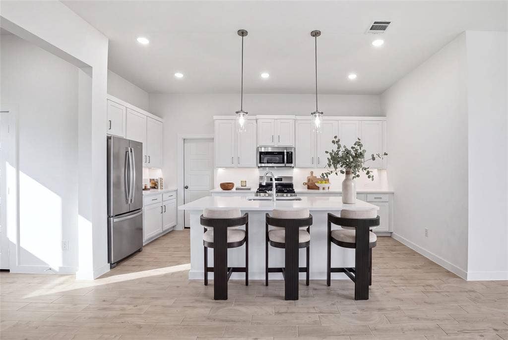 4624 Commack Drive, Fort Worth, TX 76135 4624 Commack Drive, Fort Worth, TX 76135