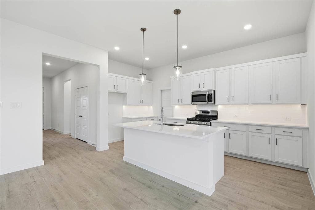 4624 Commack Drive, Fort Worth, TX 76135 4624 Commack Drive, Fort Worth, TX 76135